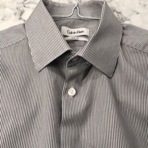 Men’s Shirt - Calvin Klein - Size L (16 34/35)